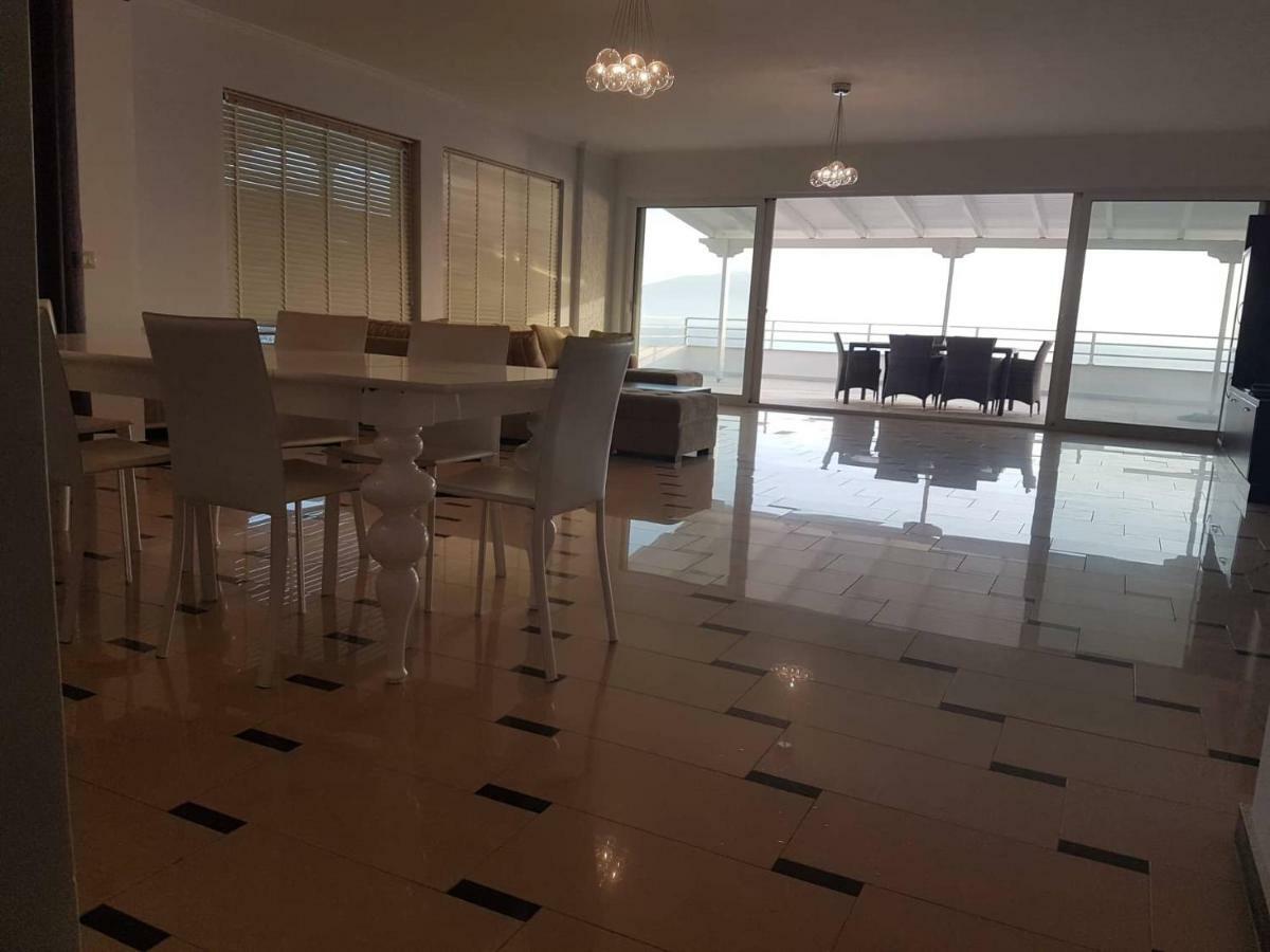 Sea Front Penthouse Διαμέρισμα Σαράντα Εξωτερικό φωτογραφία