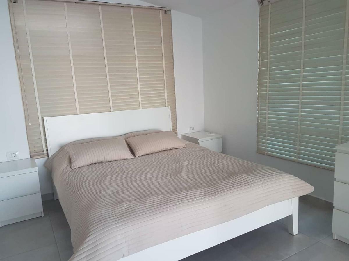 Sea Front Penthouse Διαμέρισμα Σαράντα Εξωτερικό φωτογραφία